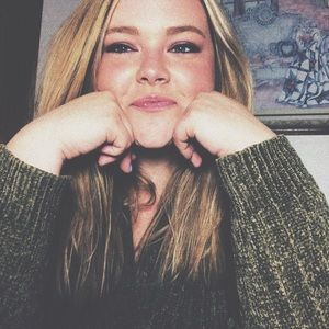 Meet your Posher, Annie